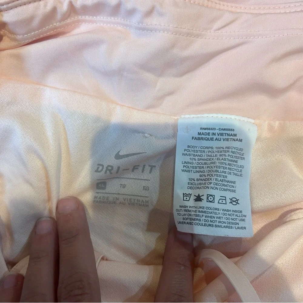 [Nike] Pale Pink Athletic Shorts